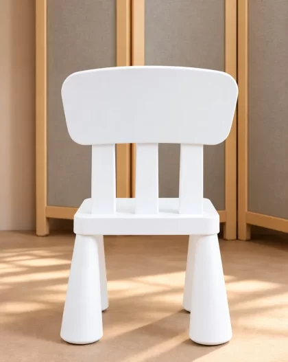 Bella Kids Chair & Table on rent – Rentals by WedLoc